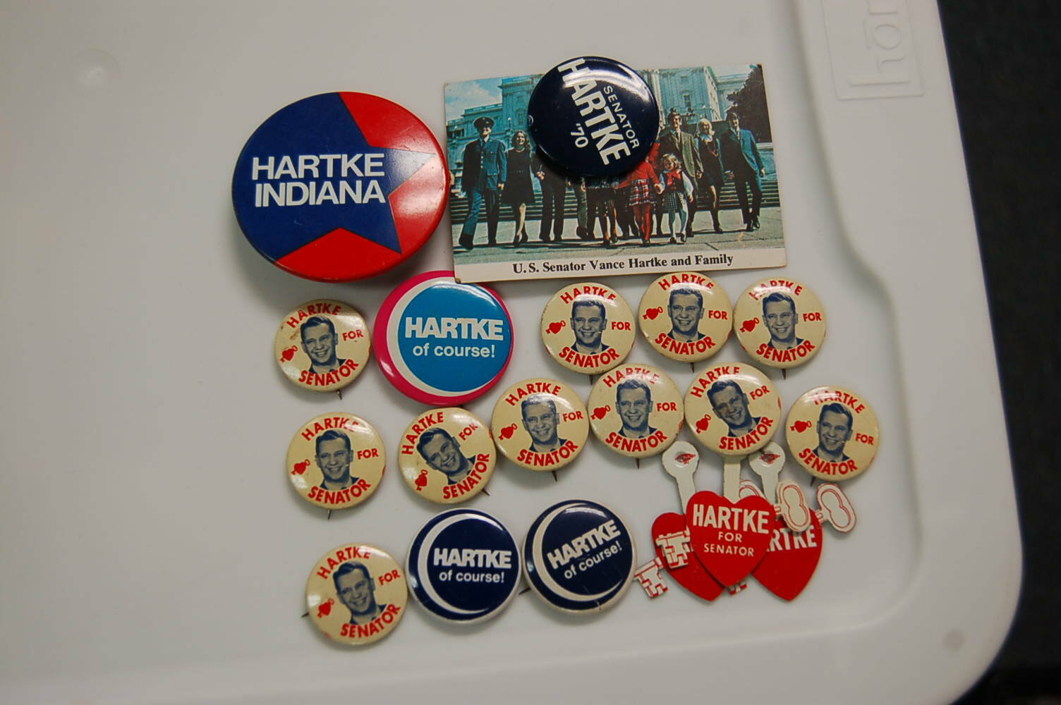 Political Pin/button  Lot Of 20  Senator Vance Hartke Of Indiana