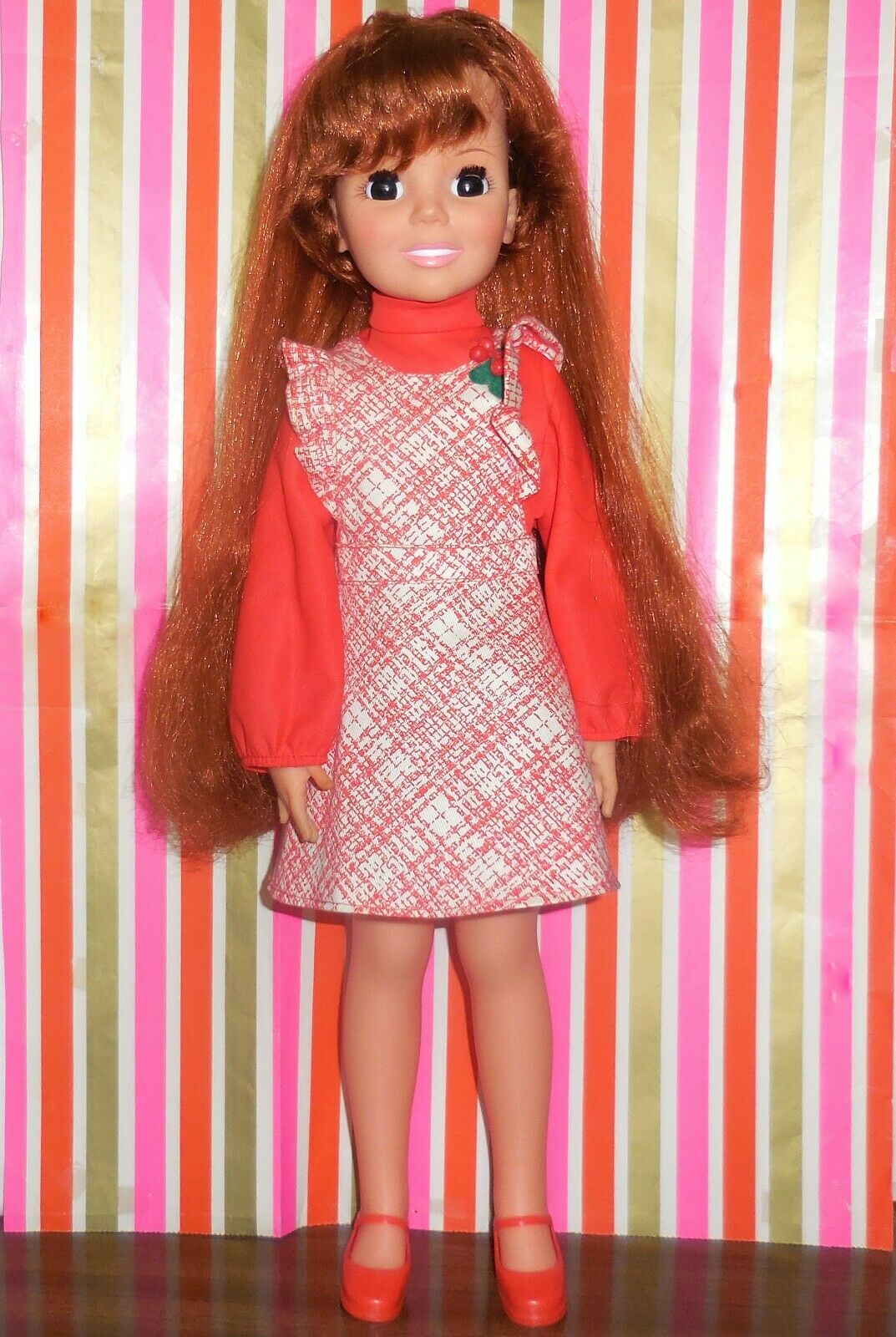 Vintage 1973 Ideal Crissy Growing Hair Swirla Curler Doll In Original Clothes