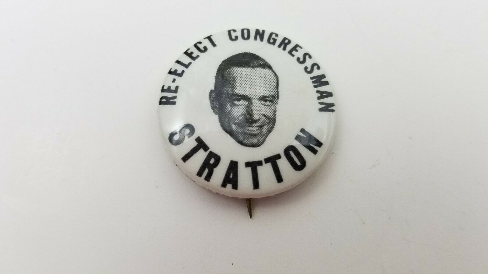 Vintage New York Campaign Re-elect Congressman Stratton Button 1960's Pin G3